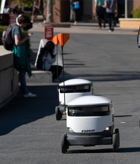 Starship Robots delivering food