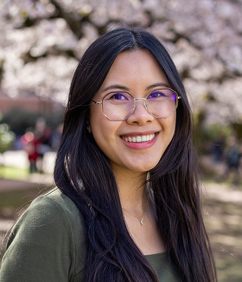 image of Julia Huỳnh